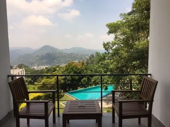 Deluxe Tek Büyük Yataklı Oda, Dağ Manzaralı