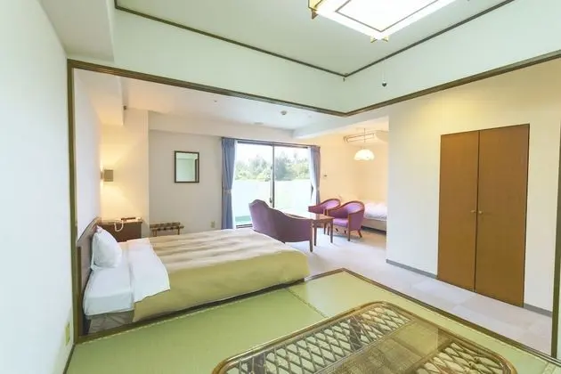 Traditional Oda, Sigara İçilebilir (Japanese Western Style, Green View)