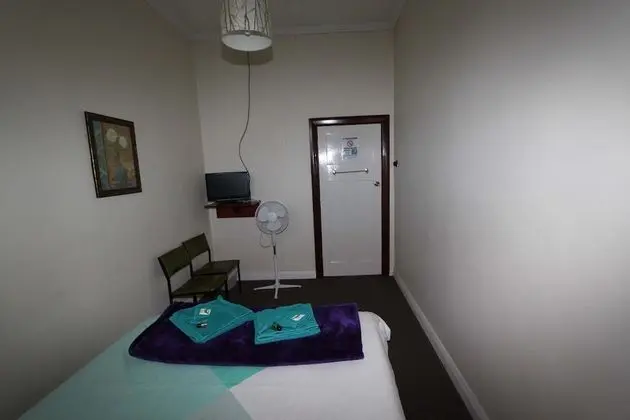 Classic Tek Büyük Yataklı Oda, 1 Büyük (Queen) Boy Yatak, Ortak Banyo (Room 5)