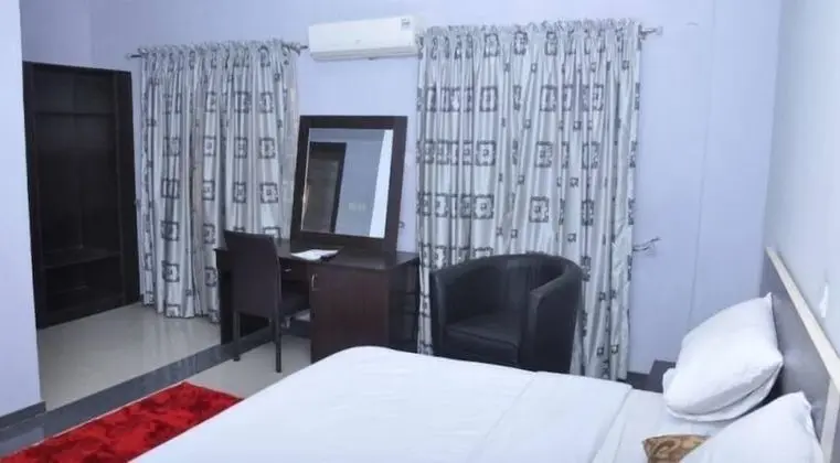 Superior Oda, Şehir Manzaralı