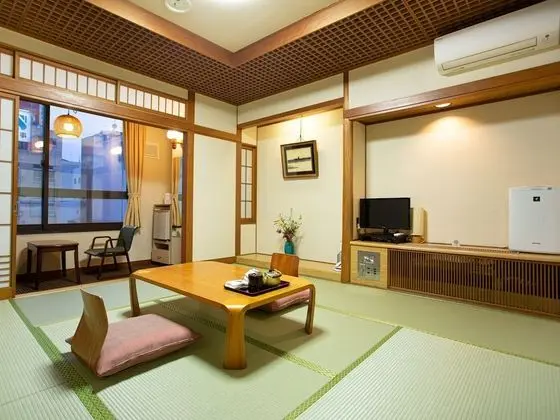 Traditional Oda, Nehir Manzaralı (Japanese Style, 8 Tatami)