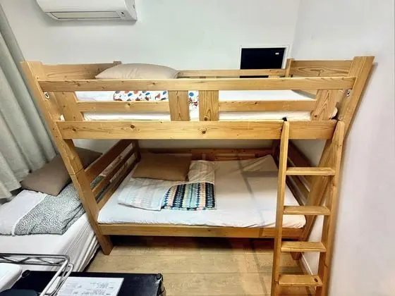 Üç Kişilik Oda