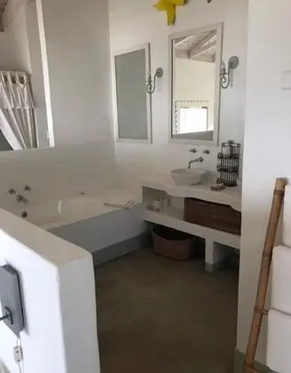 Ev