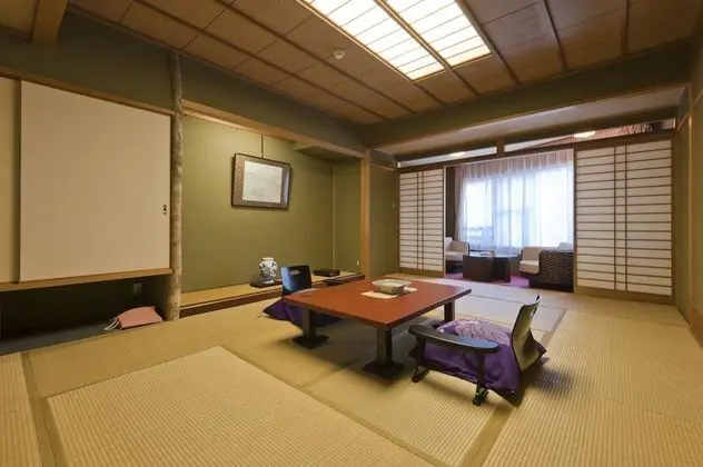 Traditional Oda, Şehir Manzaralı (Japanese Style)