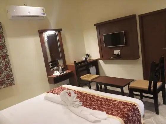 Büyük Yataklı Tek Kişilik Oda