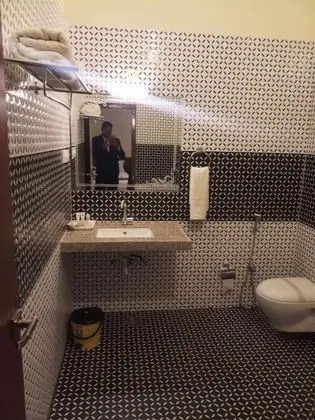 Büyük Yataklı Tek Kişilik Oda
