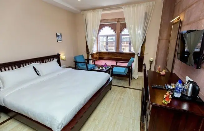 Luxury Tek Büyük Yataklı Oda