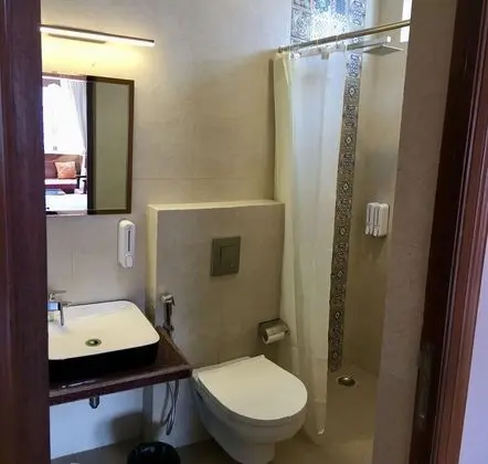Luxury Tek Büyük Yataklı Oda
