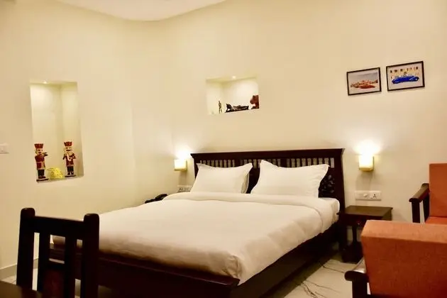 Traditional Tek Büyük Yataklı Oda