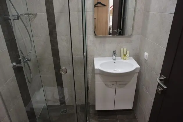 Basic Tek Büyük Yataklı Oda