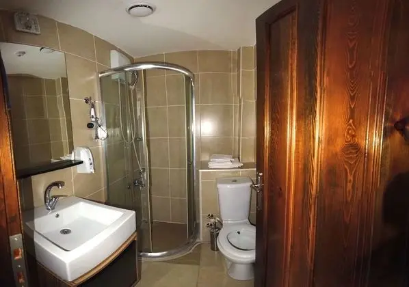 Standard Tek Büyük veya İki Ayrı Yataklı Oda