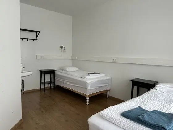 Standard Tek Büyük veya İki Ayrı Yataklı Oda, Ortak Banyo