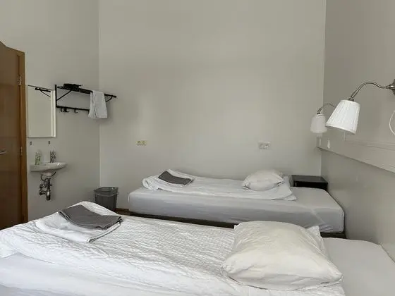 Standard Tek Büyük veya İki Ayrı Yataklı Oda, Ortak Banyo