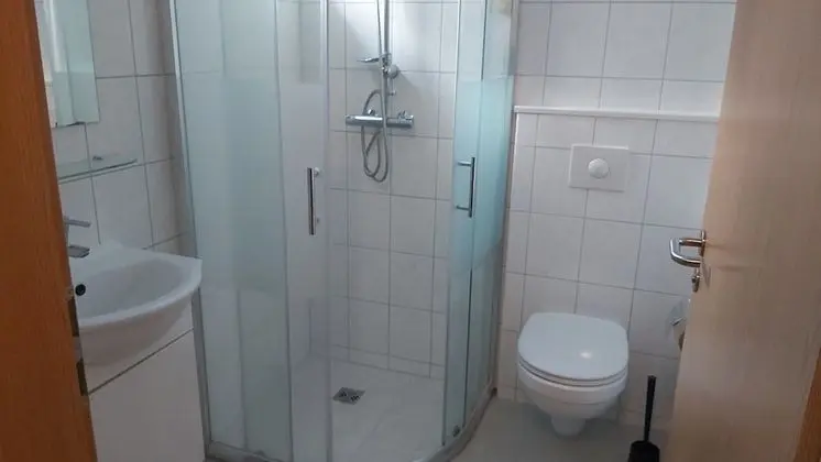 Tek Büyük Yataklı Oda, Özel Banyo (Small)