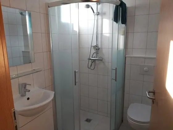 Tek Büyük Yataklı Oda, Özel Banyo (Small)