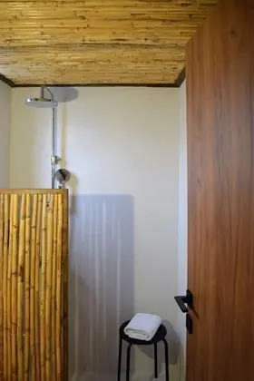 Superior Tek Büyük Yataklı Oda, Havuz Manzaralı