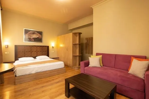 Deluxe Tek Büyük Yataklı Oda