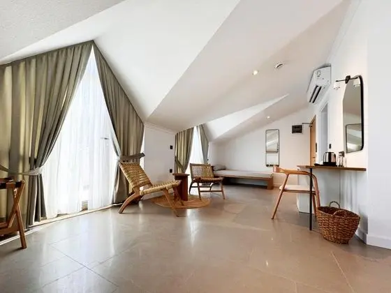 Suite Oda - 3 Kişilik, Deniz Manzaralı, Balkonlu