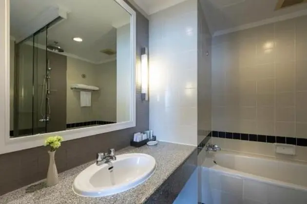 1 Bedroom Suite