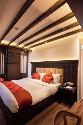 Deluxe Tek Büyük Yataklı Oda