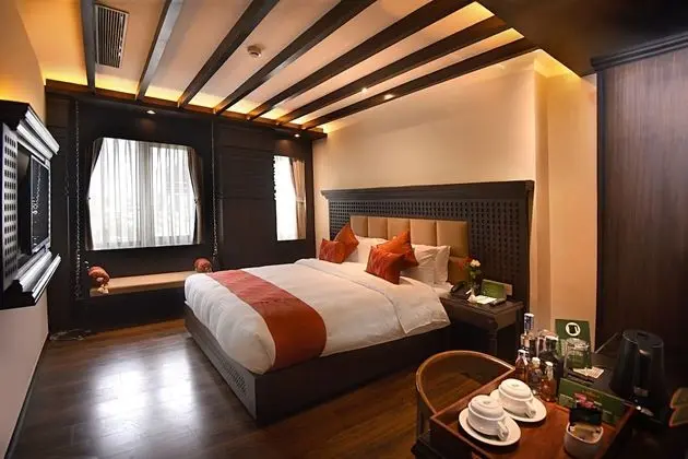 Deluxe Tek Büyük Yataklı Oda