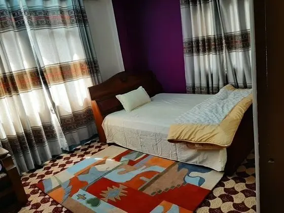 Büyük Yataklı Tek Kişilik Oda, Sigara İçilebilir, Tepe Manzaralı