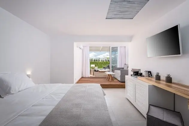 Junior Suite with outdoor Jacuzzi