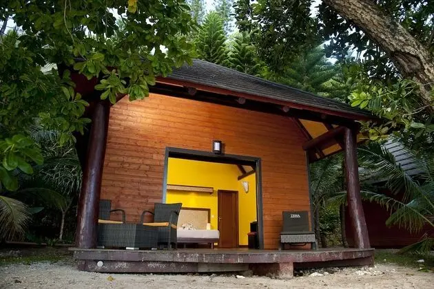Bungalov (Tropical)