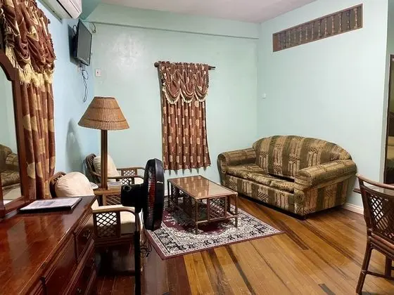 Apart Daire, 1 Büyük (Queen) Boy Yatak ve Çekyat