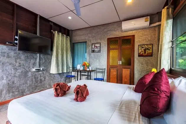 Deluxe Bungalow with Balcony