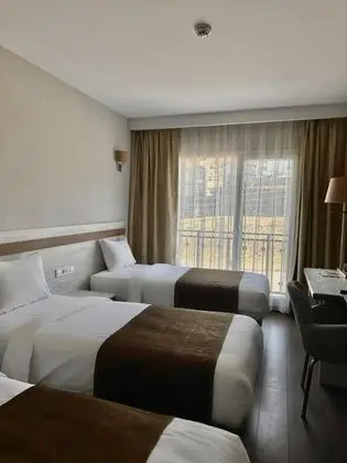 Triple, Vadi Manzaralı