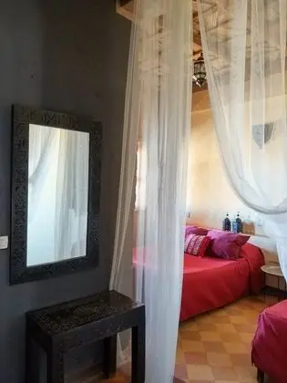Traditional Tek Büyük Yataklı Oda