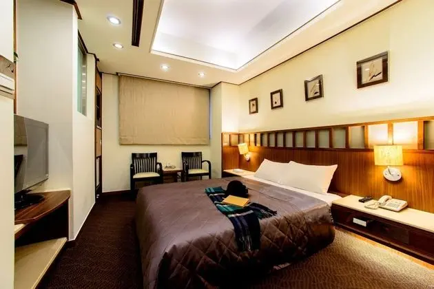 Business Tek Büyük Yataklı Oda (no room cleaning service)