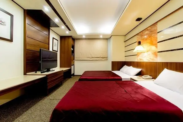 Superior Üç Kişilik Oda (no room cleaning service)