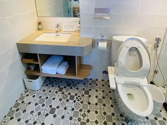 Standard Tek Büyük Yataklı Oda (no bathtub)
