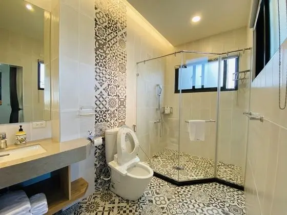 Standard Tek Büyük Yataklı Oda (no bathtub)