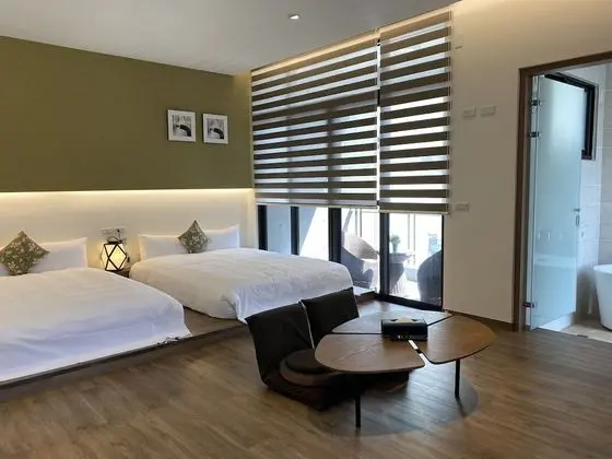 Tek Büyük Yataklı Oda (bathtub)