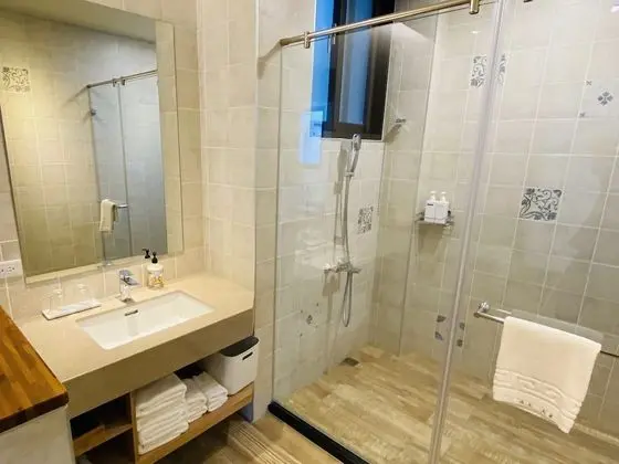 Tek Büyük Yataklı Oda (bathtub)