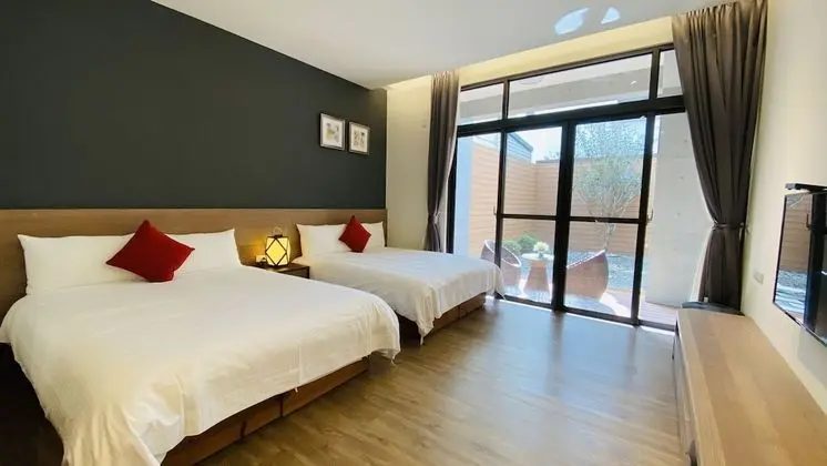 Tek Büyük Yataklı Oda (Garden View)