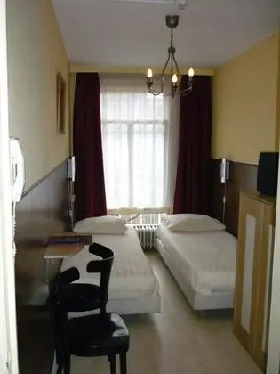 Basic Oda, 2 Tek Kişilik Yatak