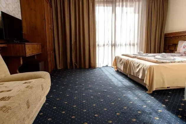 Superior Üç Kişilik Oda (Free Spa Access)