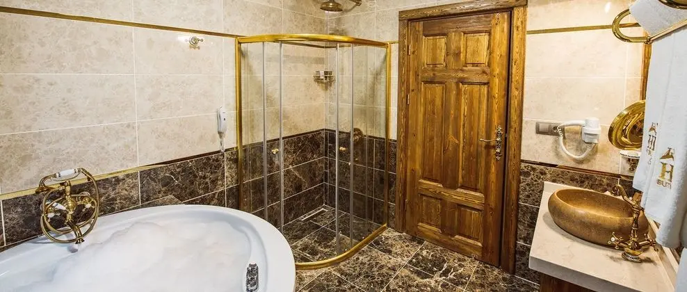 King Business Suite Suite Double Mountain King Business Suite
