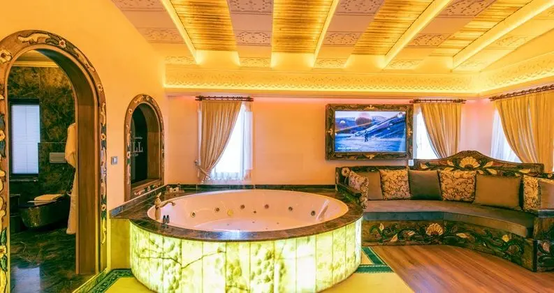 Queen Suite Luxury Double Backyard Queen Suite