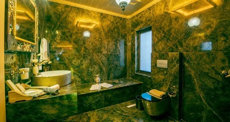 Queen Suite Luxury Double Backyard Queen Suite