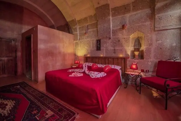 3 Kişilik Kemer Mağara Oda