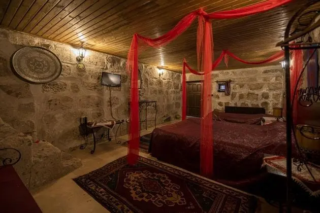 3 Kişilik Kemer Mağara Oda