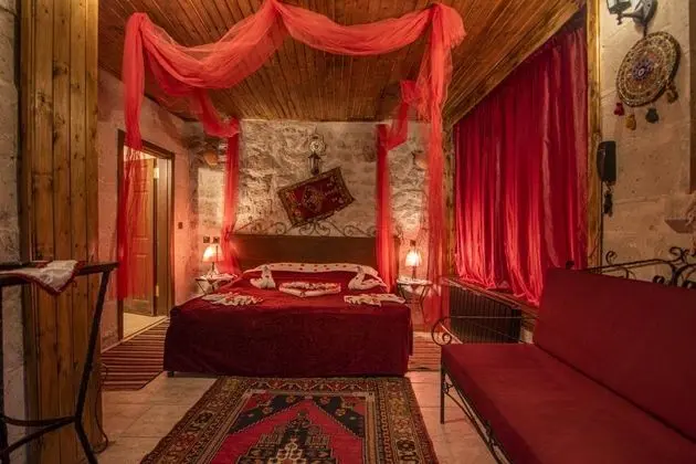 3 Kişilik Kemer Mağara Oda