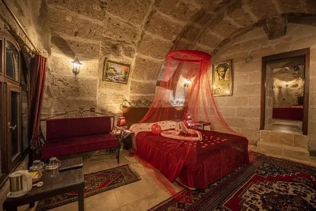 3 Kişilik Kemer Mağara Oda