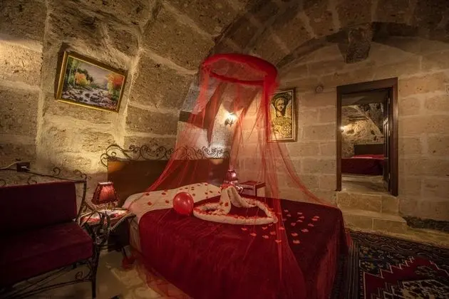 3 Kişilik Kemer Mağara Oda