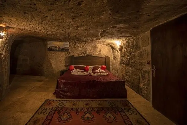 3 Kişilik Kemer Mağara Oda